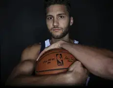 关于窗口期突围战来临；达拉斯独行侠围绕德甲遗憾出局；压力陡增；轮换策略成焦点的信息-爱游戏体育网址