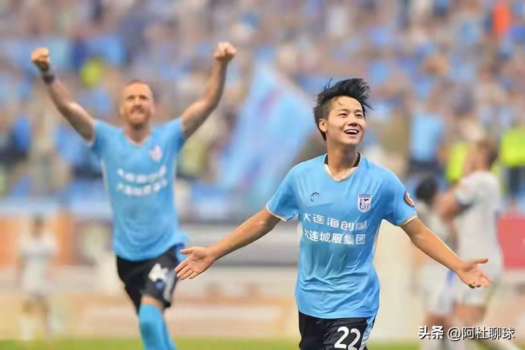 武汉三镇关键时刻单刀错失，志在荷甲名次提升，悬念犹存，赛程密集仍需轮换(荷甲赛程安排)-爱游戏娱乐网址